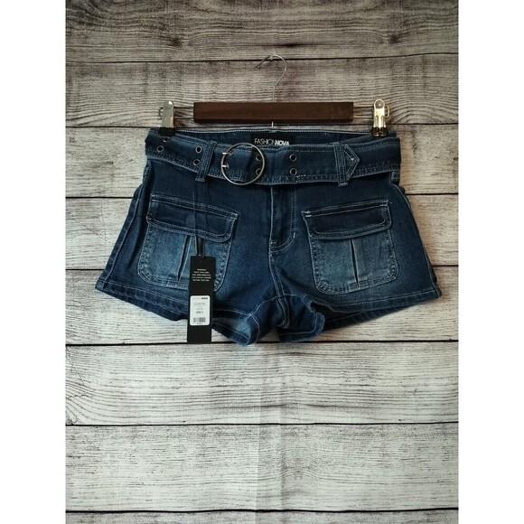 Fashion Nova Size 3 Circling Back Stretch Belt Mini Blue Denim Shorts - Picture 1 of 4